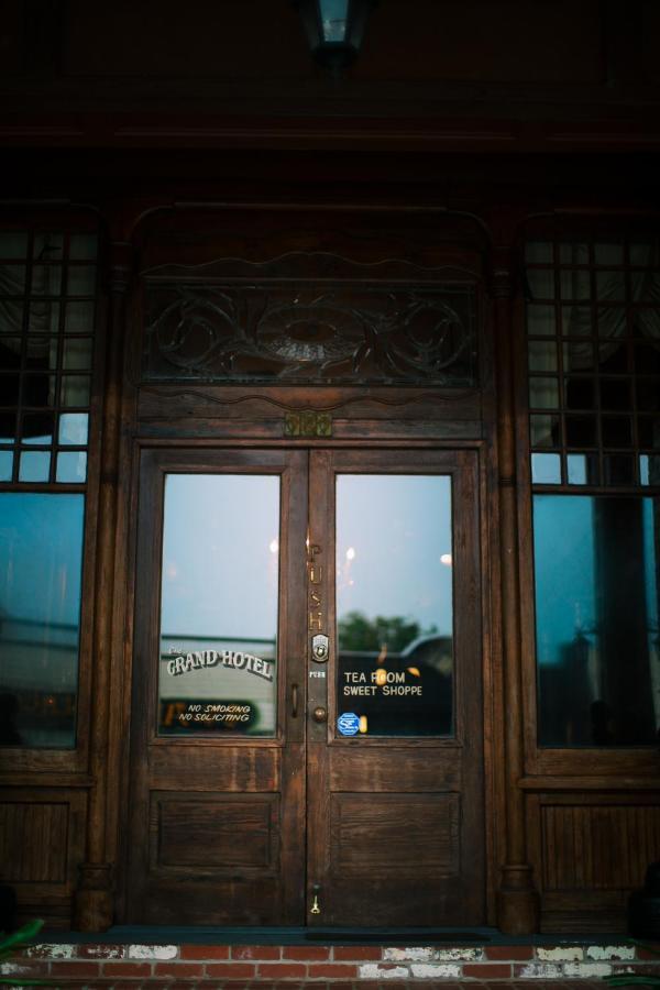 The Grand Hotel Hogansville エクステリア 写真