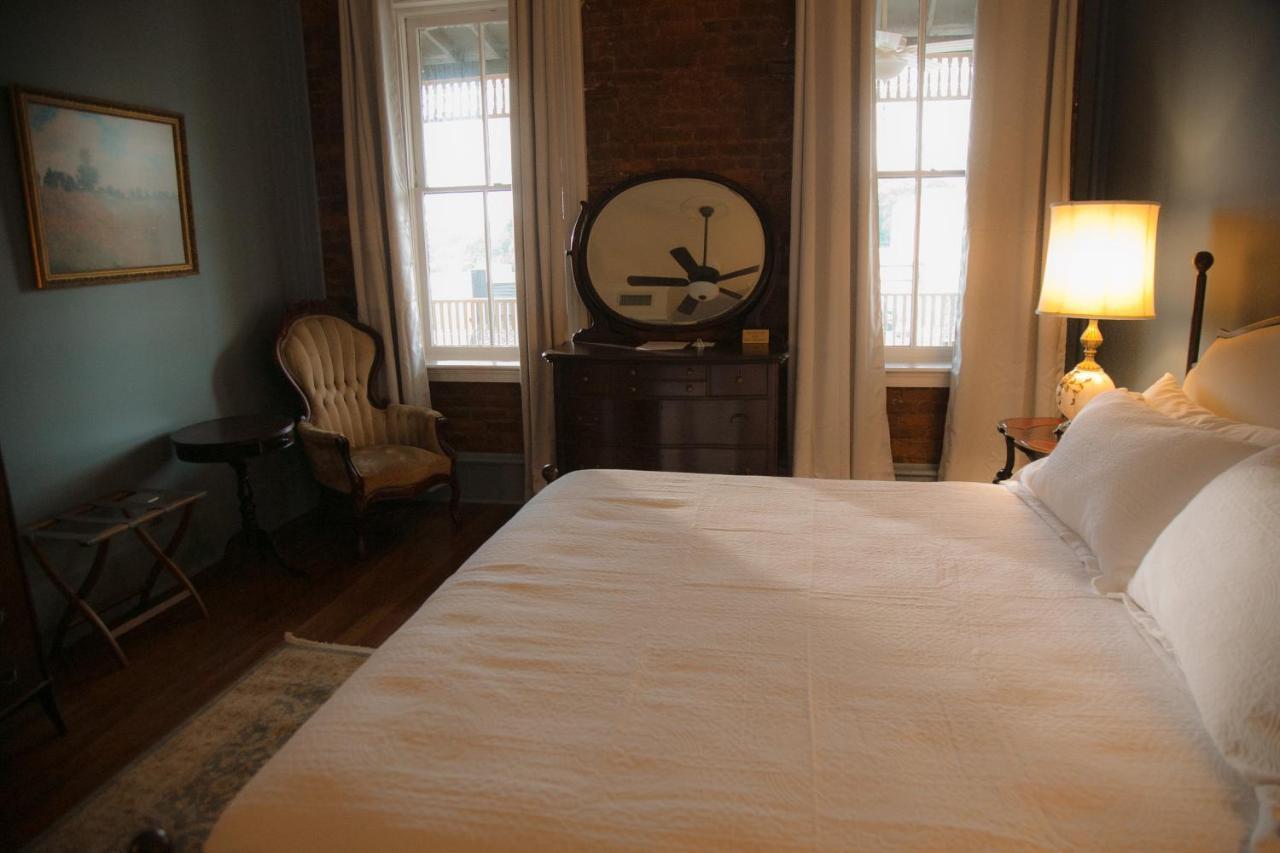 The Grand Hotel Hogansville エクステリア 写真