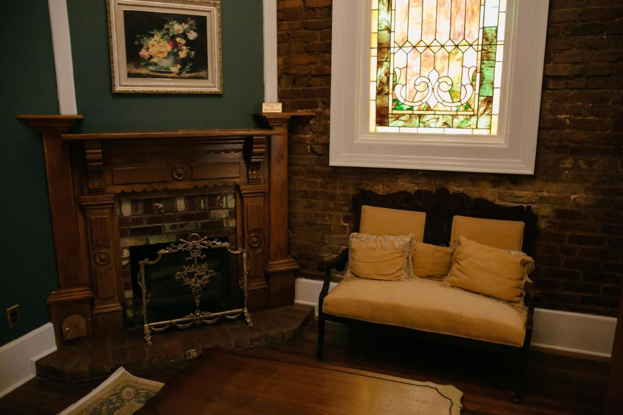 The Grand Hotel Hogansville エクステリア 写真