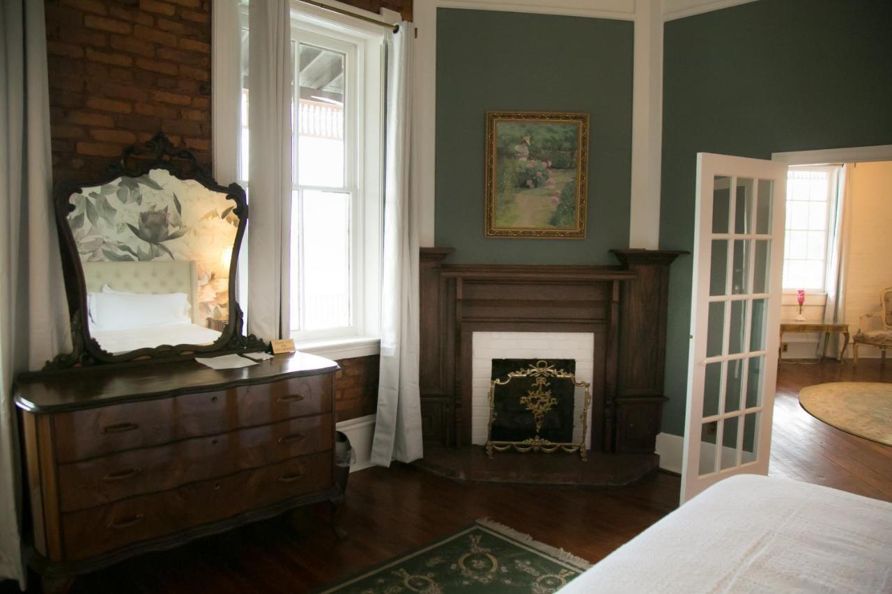 The Grand Hotel Hogansville エクステリア 写真