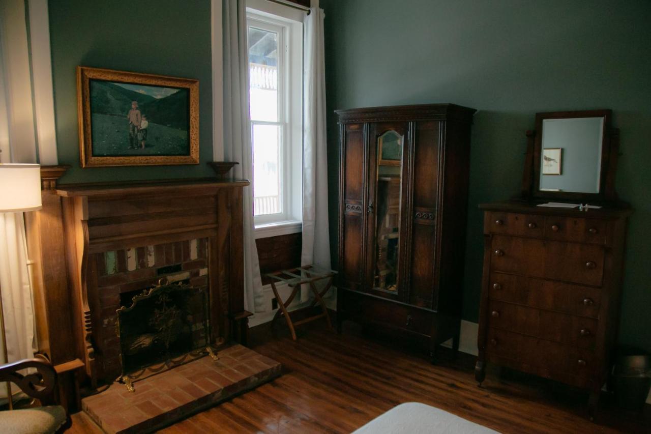 The Grand Hotel Hogansville エクステリア 写真
